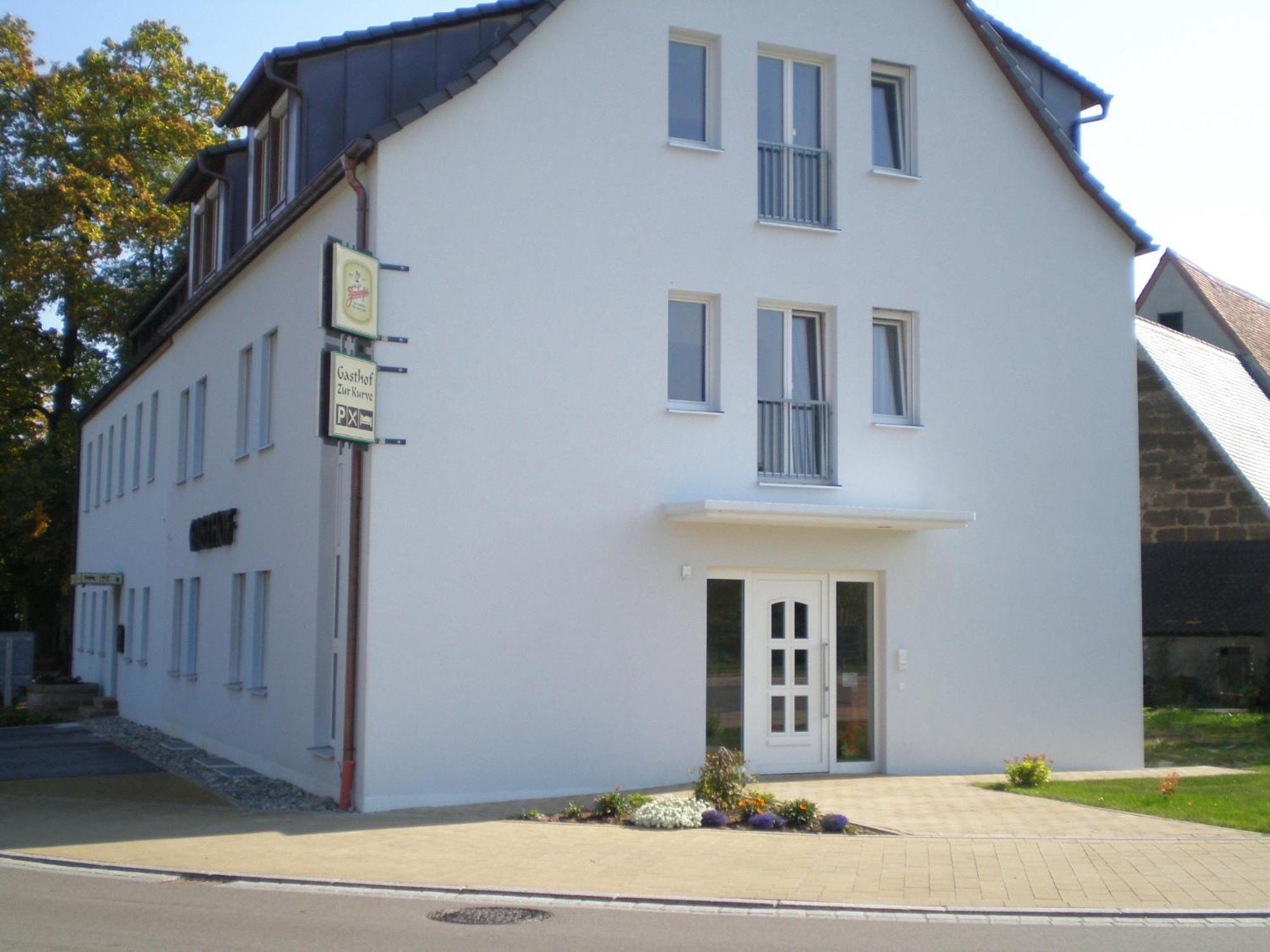זירנדורף Gaestehaus Zur Kurve מראה חיצוני תמונה
