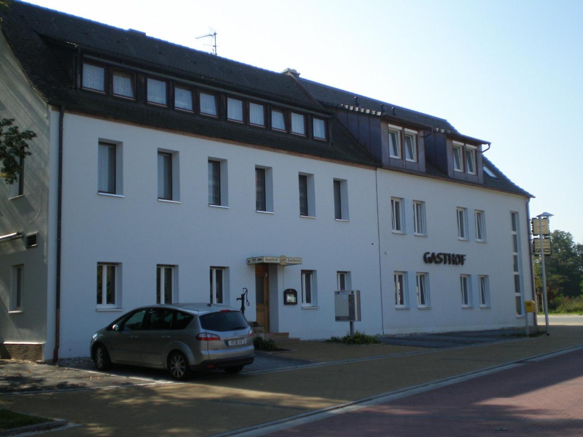 זירנדורף Gaestehaus Zur Kurve מראה חיצוני תמונה