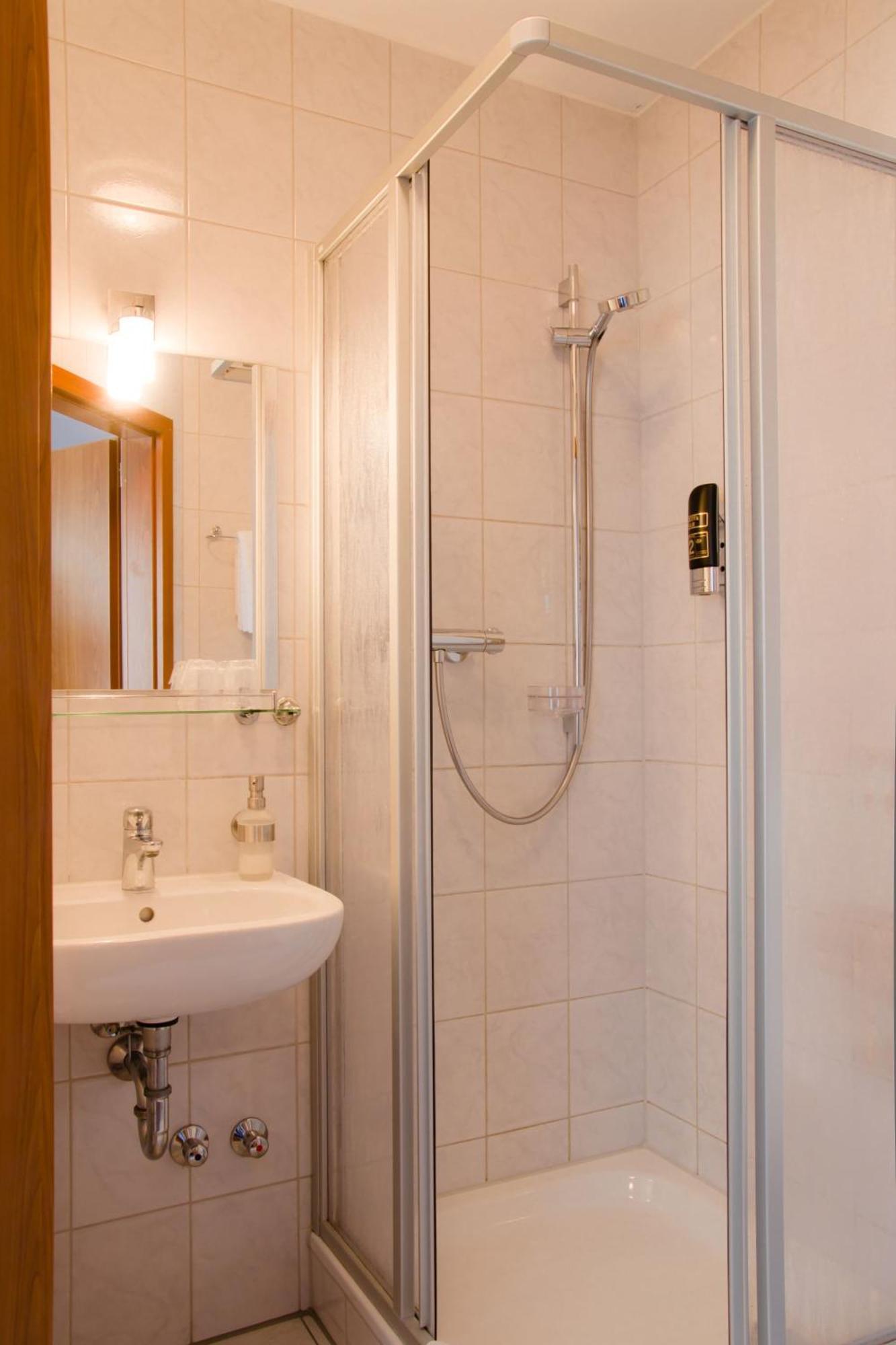 זירנדורף Gaestehaus Zur Kurve חדר תמונה